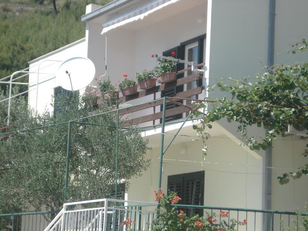 Apartments Smiljana Омиш Экстерьер фото