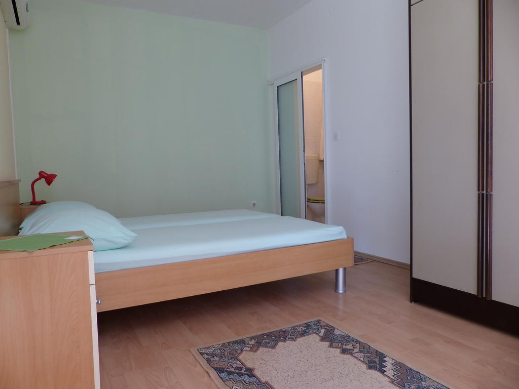 Apartments Smiljana Омиш Экстерьер фото