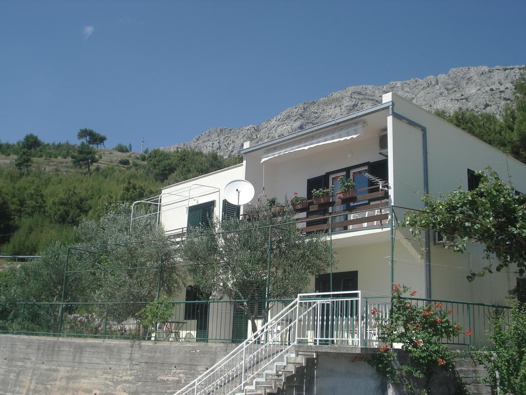 Apartments Smiljana Омиш Экстерьер фото